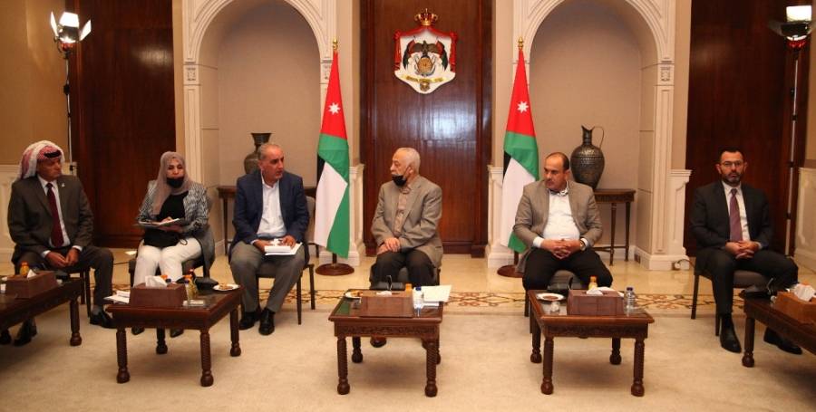 العيسوي يلتقي وفدًا من وجهاء محافظة جرش ...صور