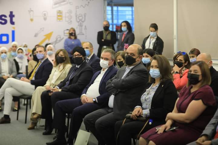 وزير الشباب يرعى حفل تخريج برنامج الابتكار للشابات.