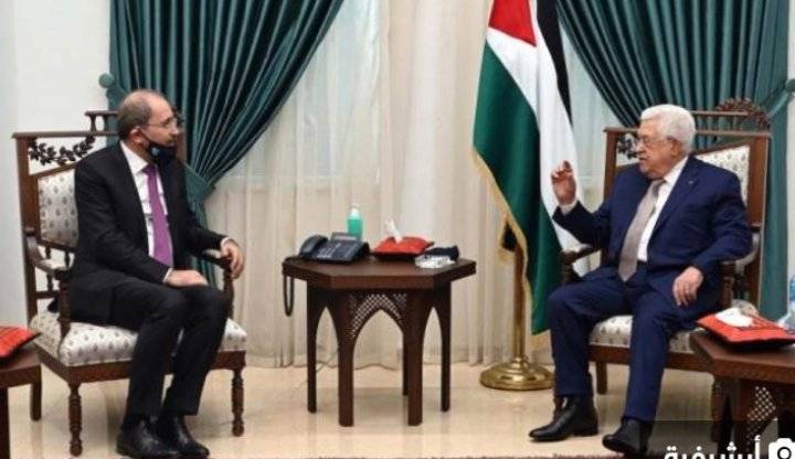 الصفدي ينقل رسالة من الملك إلى عباس