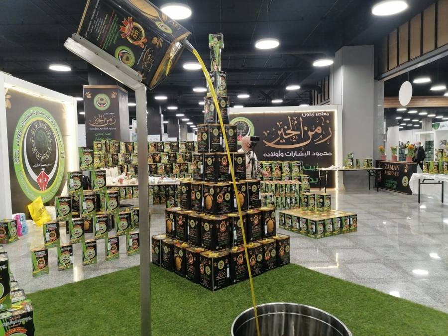 آلاف المواطنين يزورون مهرجان الزيتون الوطني ومعرض المنتجات الريفية صور وفيديو