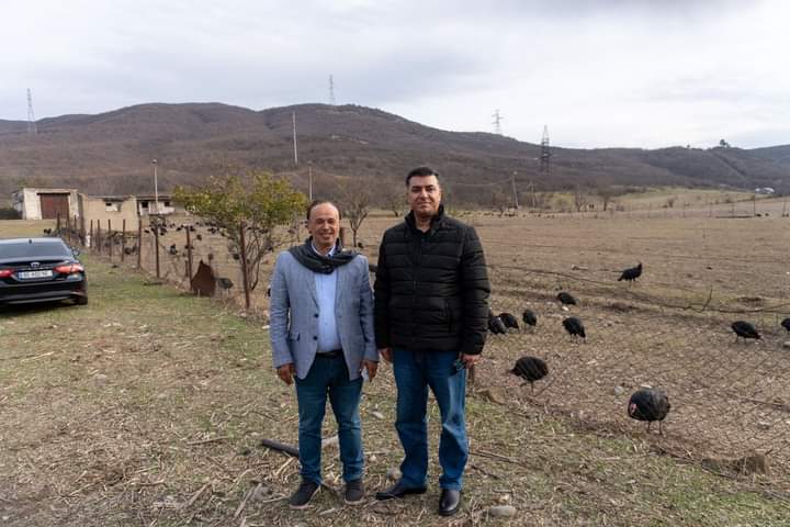 وزير الزراعة يلتقي مستثمرين ومربي أغنام في جورجيا