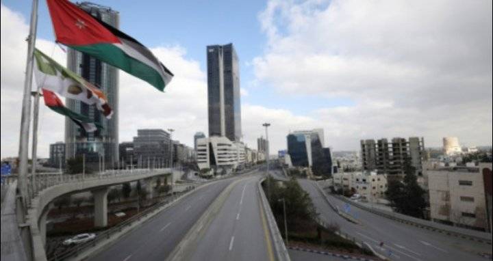 مع دخول موجة كورونا الثالثة.. الحكومة تحسم الجدل بشأن العودة للإغلاقات