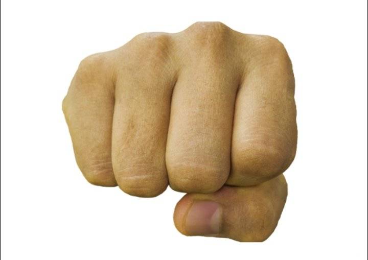 بعد خلاف على ريموت التلفاز.. أردني يقتل شقيقته بضربة “بوكس”