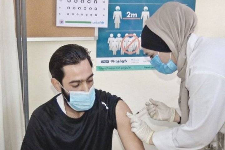 93 من أهالي لواء البترا تلقوا مطعوم كورونا