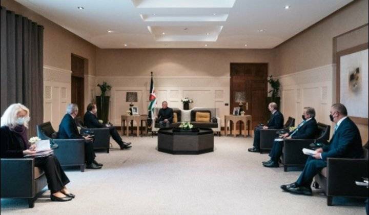 الملك يبحث أوجه التعاون مع الاتحاد الأوروبي