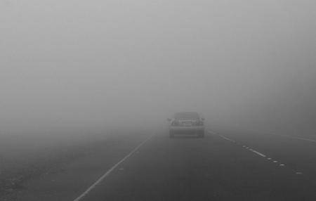 إدارة الأزمات يحذر من الضباب