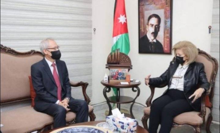 النجار تبحث تعزيز التعاون الثقافي مع السفير الكوري