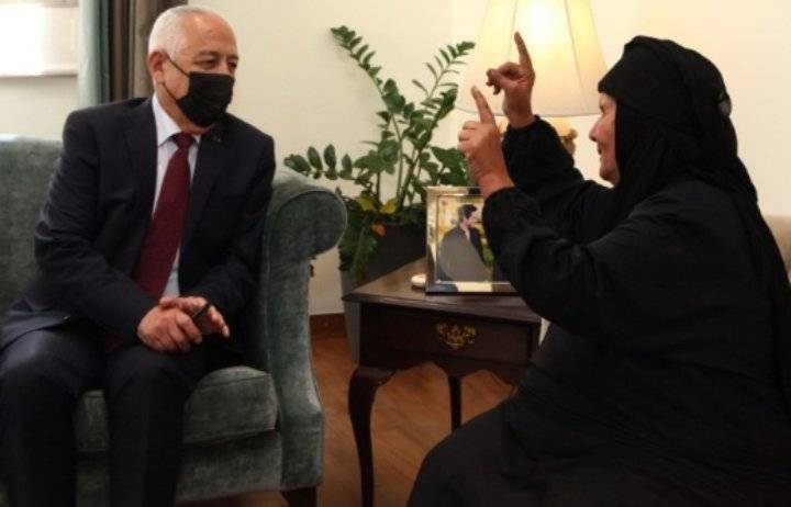 العيسوي يستقبل عددا من الوفود الشعبية والجمعيات في الديوان الملكي