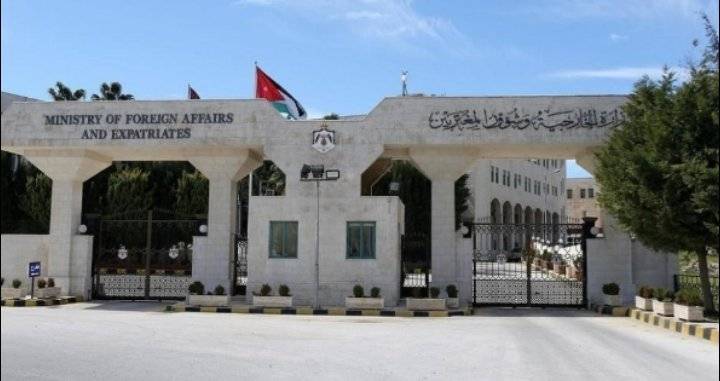 الخارجية: لم نبلغ عن اصابة أردنيين بمتحور أومكرون في أي من دول العالم