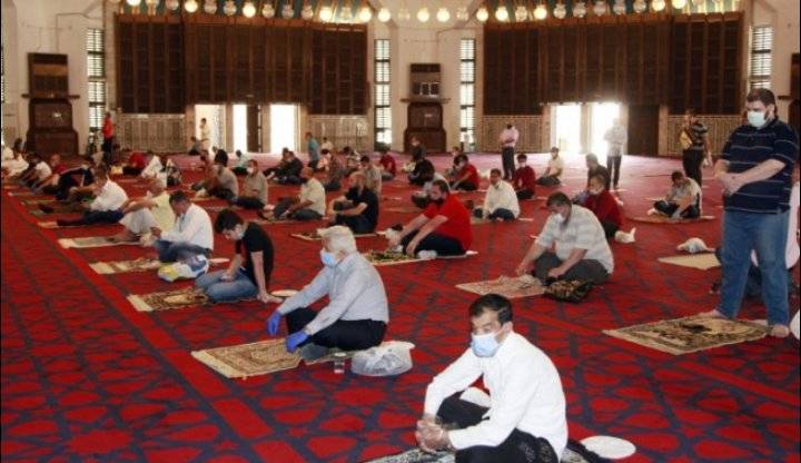 بعد ارتفاع إصابات كورونا.. توصية هامة من الأوقاف بشأن المساجد