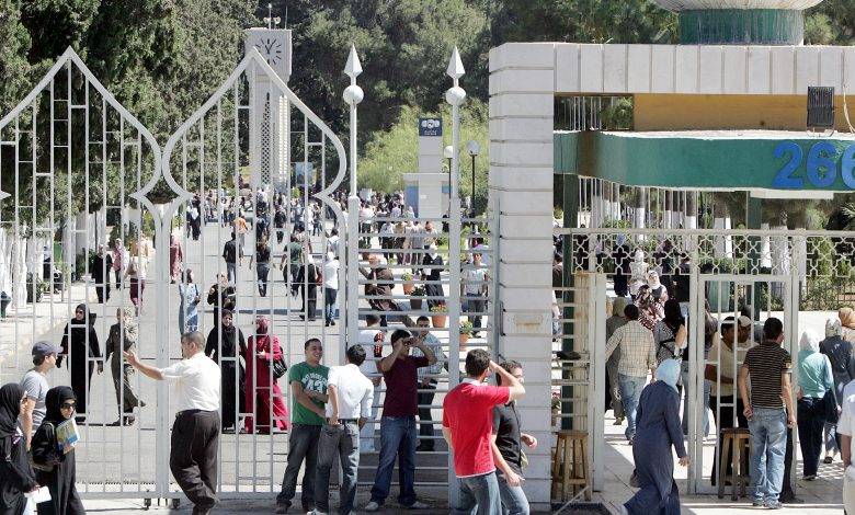 “التعليم العالي”: دخول الحرم الجامعي مشروط بأخذ جرعتي اللقاح