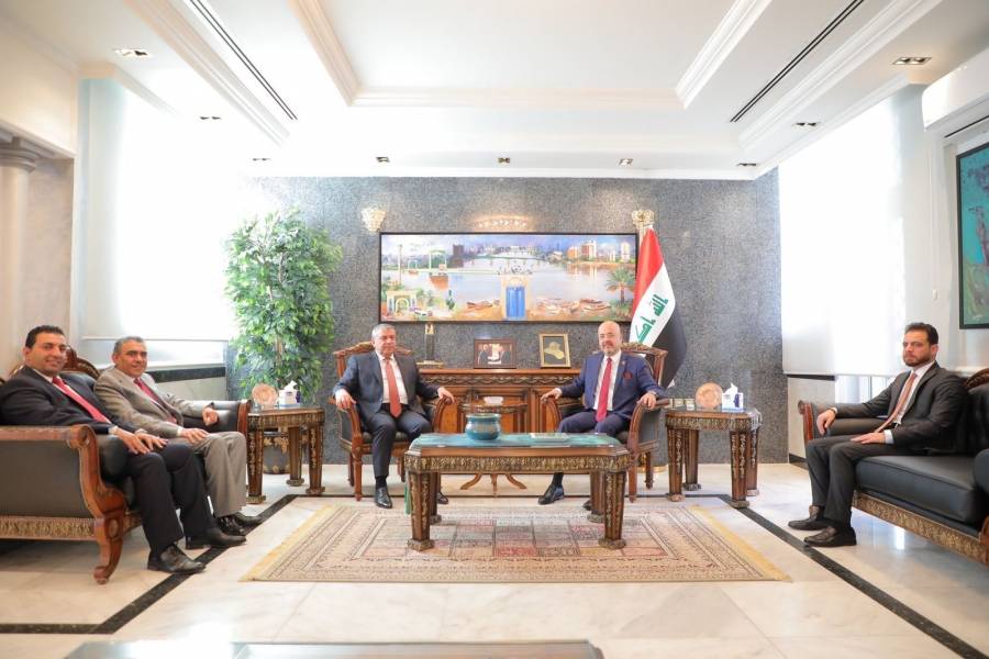 السفير العراقي يبحث تعزيز العلاقات المشتركة مع اتحاد المقاولين العرب