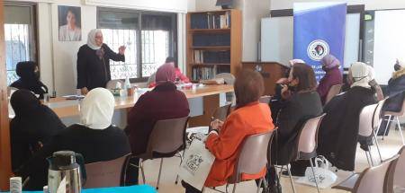 الاتحاد النسائي يعقد ندوة حول مواجهة العنف