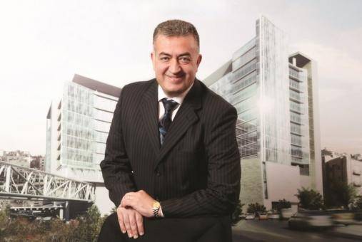 عاصم منصور ينبه الحكومة لأمر مهم