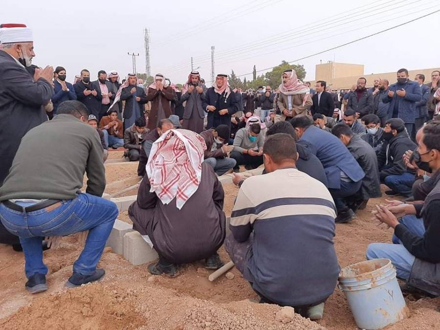 بني صخر  تشيع جثمان المقدم  محمد هويمل الزبن في نتل... صور وفيديو .