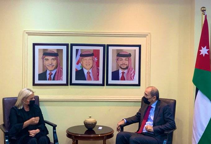 الصفدي يلتقي الممثلة الخاصة للأمين العام للأمم المتحدة في العراق