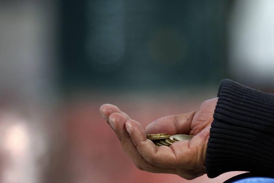 ضبط سيدات يُنومن الأطفال لغايات التسول