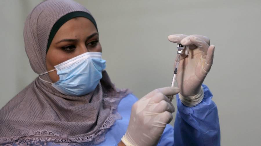 بالأسماء ... مراكز التطعيم بجرعات فايزر وسينوفارم الأربعاء