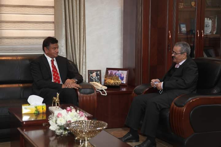 السفير الهندي يزور جامعة آل البيت