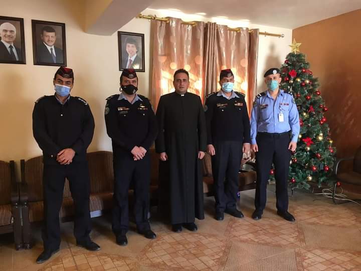 الشرطة المجتمعية في اقليم الجنوب تزور رجال الدين المسيحيين