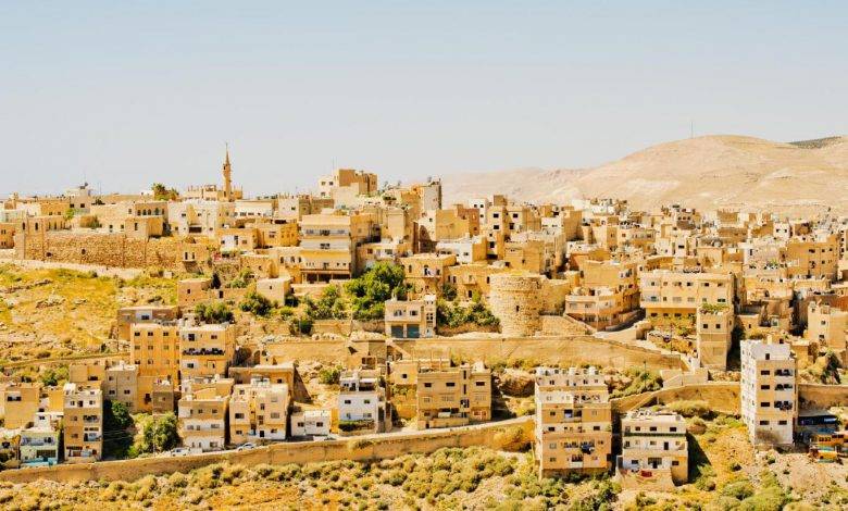 الكرك: إنهاء معاناة 120 شخصا بسبب جلوة عشائرية