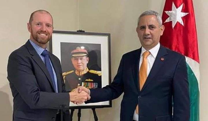 السفير كريشان لدى أستراليا يستقبل مدير  التدريب والتنمية الدولية