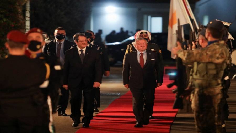 الملك يعود إلى أرض الوطن