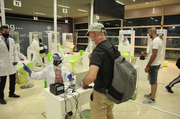 حجاوي : تقنيات جديدة للكشف عن أوميكرون في المطار