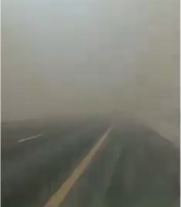 الأمن يحذر: 10 امتار مدى الرؤية الافقية في طريق الأزرق  العمري