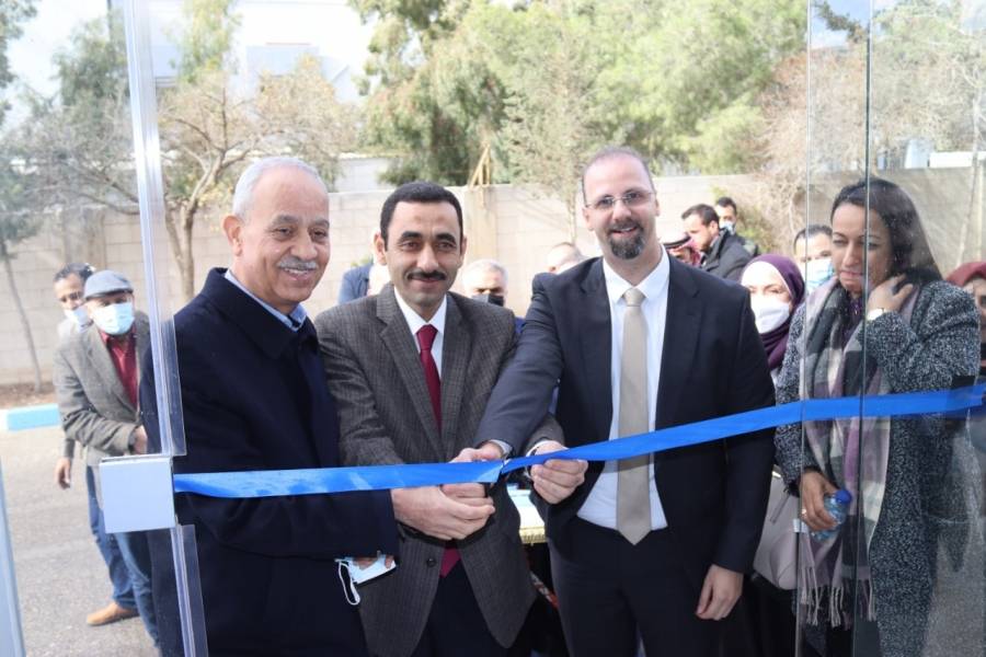 مهيدات يفتتح مصنع أدوية رائد متخصص بانتاج أدوية الأورام والمناعة والهرمونات