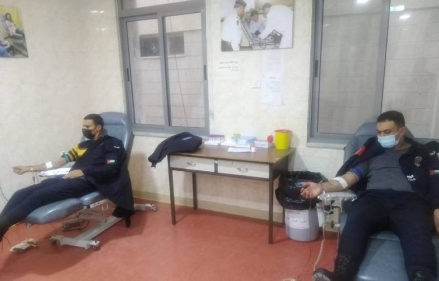 شرطة الطفيلة تلبي نداء مريض يطلب وحدات للدم