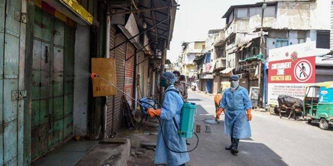 موجة إغلاقات عالمية مع انتشار أوميكرون