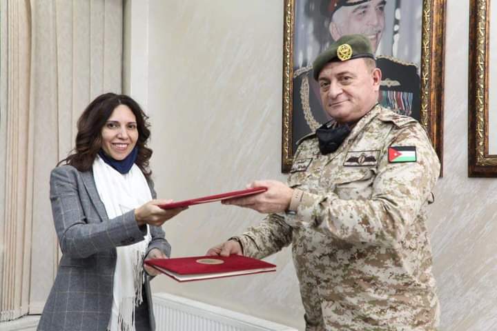 اتفاقية تعاون بين الخدمات الطبية الملكية ومؤسسة ولي العهد