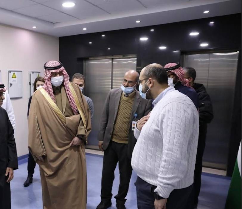 السفير السعودي السديري  لدى الأردن يشارك بمشروع إغاثة الشتاء للعائلات الأردنية المتعففة