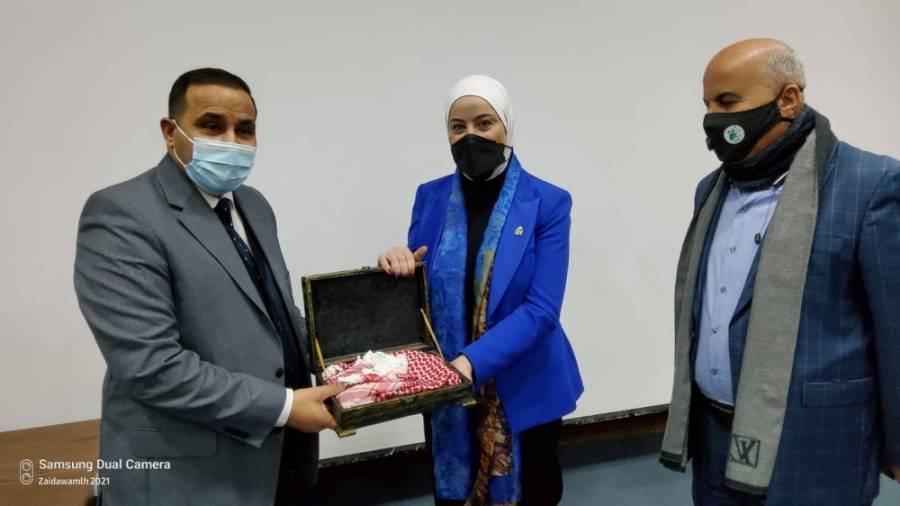 بني مصطفى تكرم الحائزين على جائزة الموظف المثالي بالبلقاء