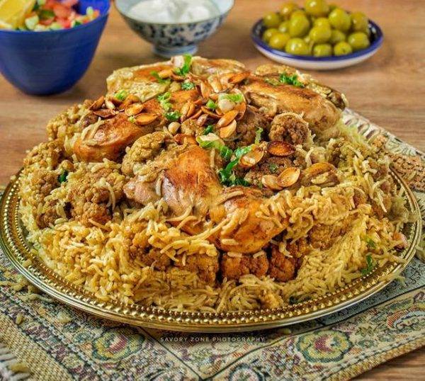 عاجل ..بعد تناولهم”المقلوبة” ... تسمم 13 شخصا في إربد