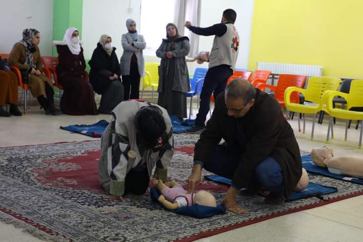 جامعة آل البيت تنظم دورة الاسعافات الأولية الشاملة للموظفين والطلبة.