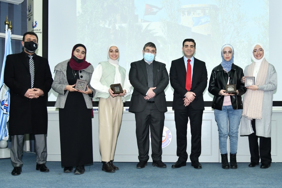 جامعة العلوم والتكنولوجيا تفوز بلقب مناظرات الجامعات الأردنيّة