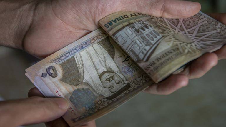 أسماء جديدة من متلقي لقاح كورونا تفوز بـ 500 دينار