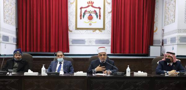 وزير الاوقاف: فقدنا 25 إماما ومؤذنا اثر اصابتهم بكورونا