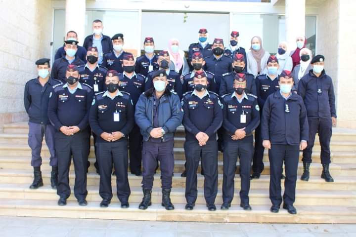 الشرطة المجتمعية اسلوب جديد للعمل الشرطي يجسد توجيهات جلالة الملك بأن يكون كل مواطن شرطي