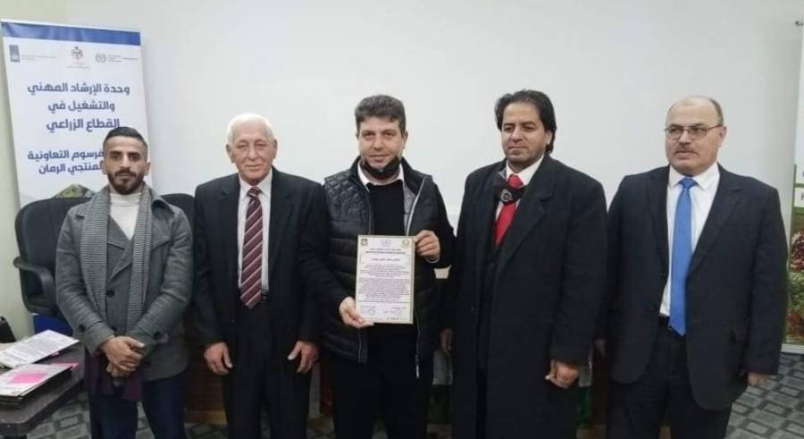 السدر يكرم  عددا من ذوي الشهداء والشخصيات الناشطة في لواء بني كنانة... صور