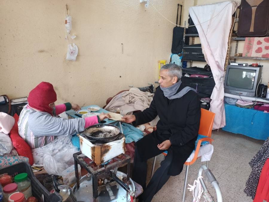 محافظ المفرق يلبي نداء استغاثةسيدة طلبت المساعدة عبر أثير إذاعة الأمن العام ميدانياً