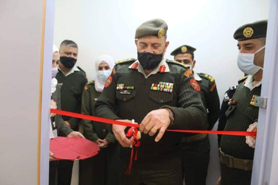 زريقات يفتتح عدداً من العيادات والمباني بمستشفى الأميرة هيا بنت الحسين العسكري...صور