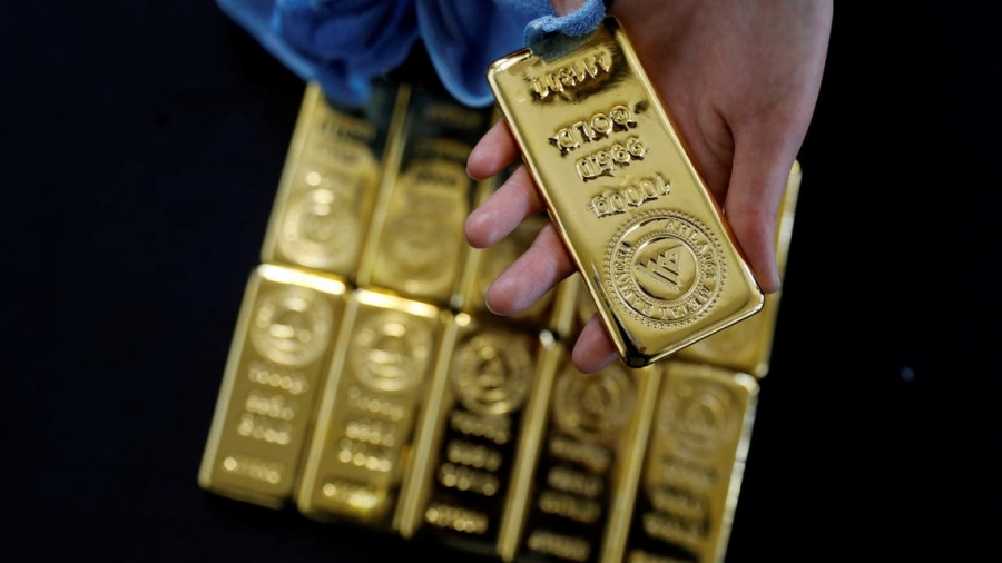 الذهب يتجه لتسجيل أسوأ أداء خلال 6 سنوات.