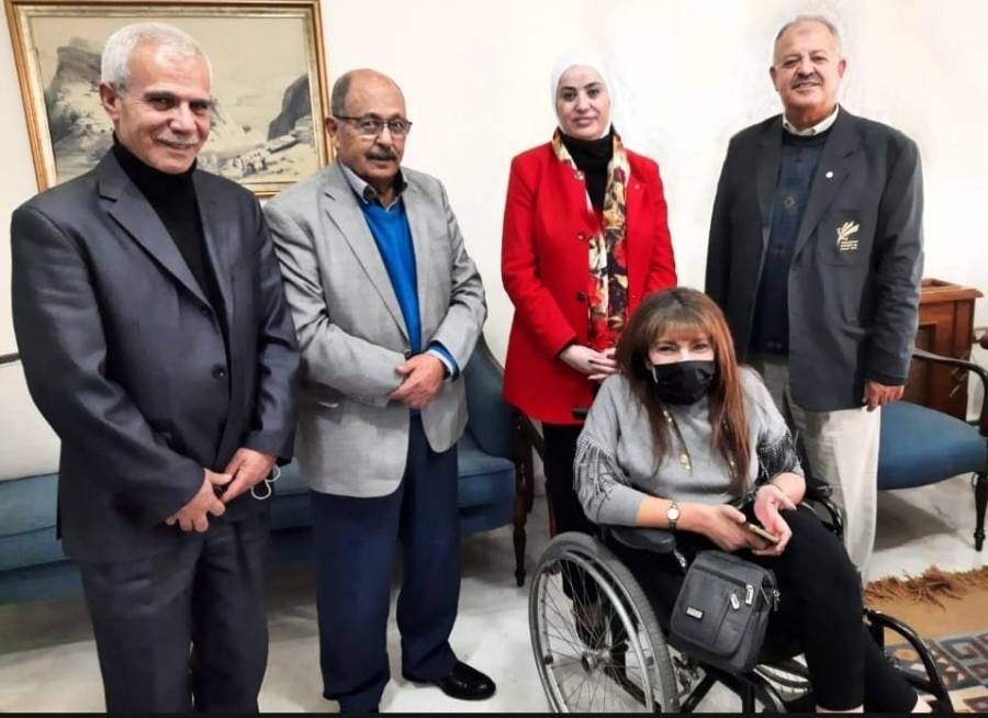 وزيرة الدولة للشؤون القانونية تلتقي اللجنة البارالمبية