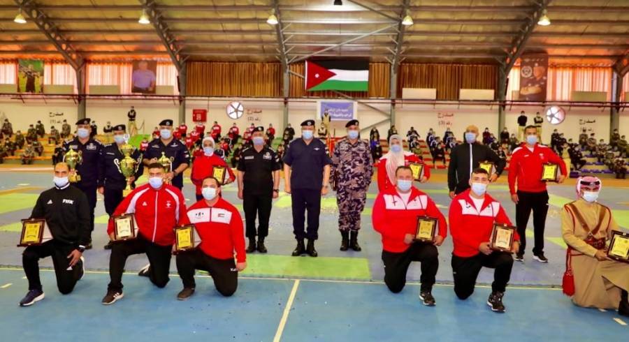 مدير الأمن العام يرعى حفل توزيع جوائز التفوق الرياضي لعام 2021.