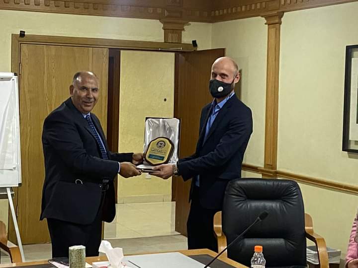 طلبة قسم العلوم المالية والمصرفية في جامعة فيلادلفيا في زيارة للبنك المركزي الأردني