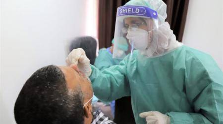 استمرار انخفاض اصابات كورونا النشطة في الأردن