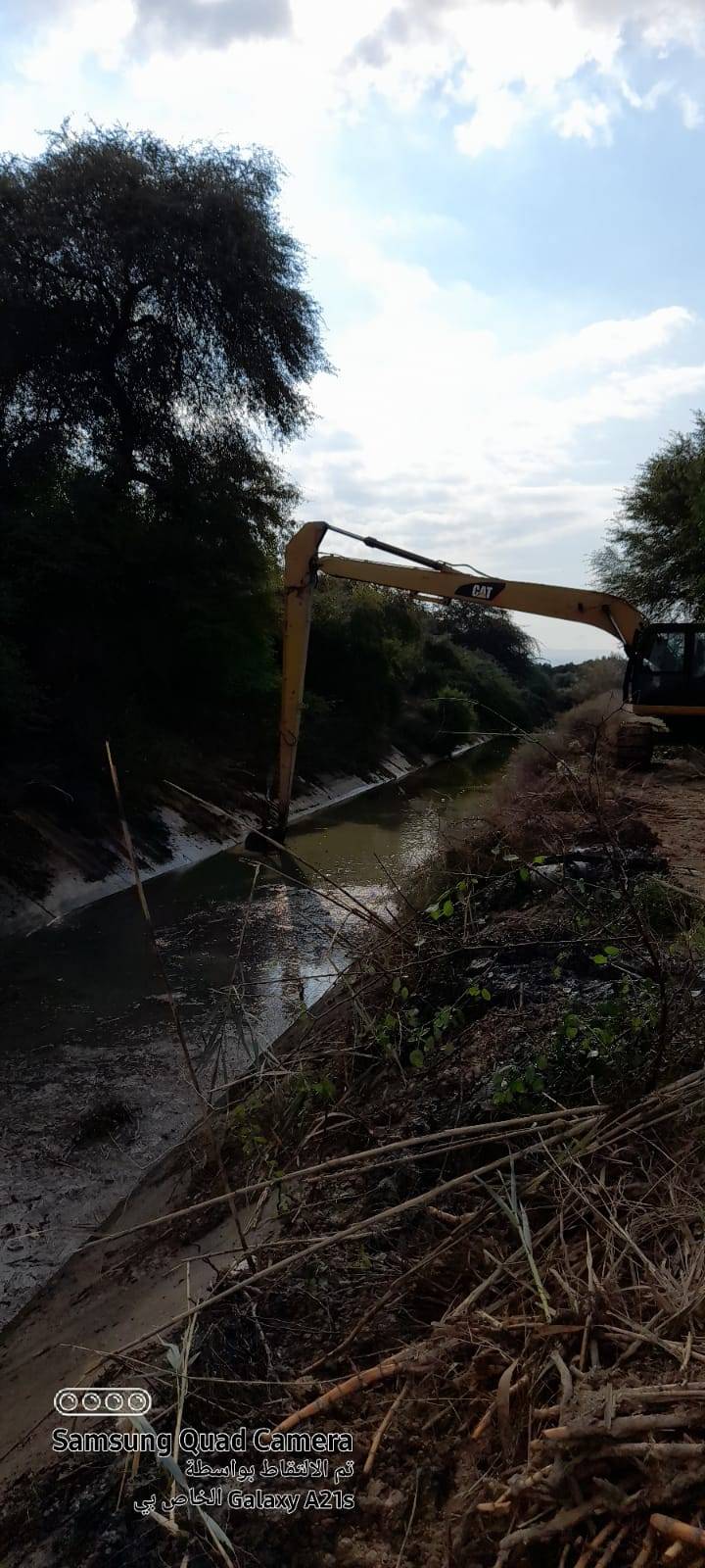 سلطة وادي الاردن تنفذ حملة صيانة وتنظيف لمرافق قناة الملك عبد الله